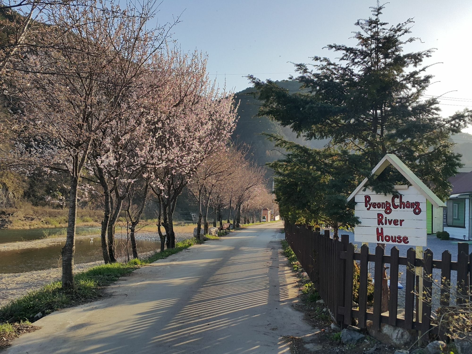 Pyeongchang River House Екстериор снимка
